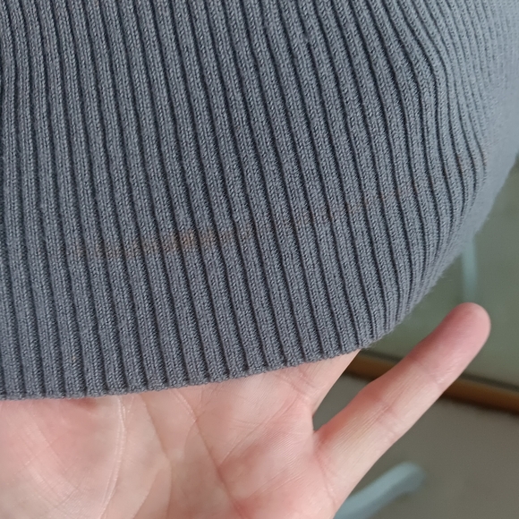 Once 1 Again~Vintage 90's Gray V-neck Sweater Floral Silky Shirt - Picture 9 of 10